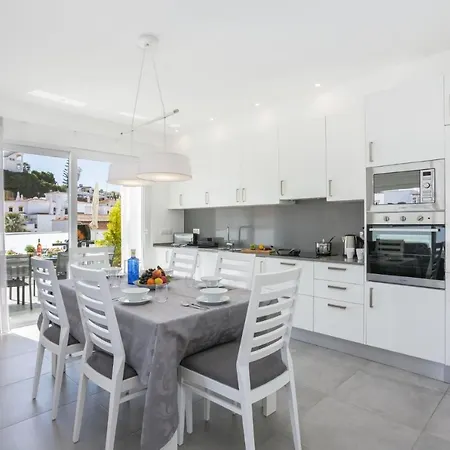 Villa Dona Leonor By