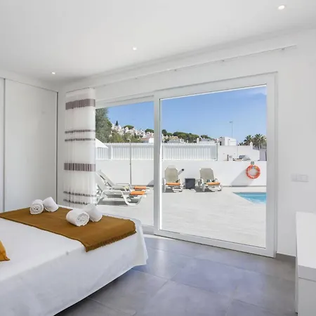 Dona Leonor By Villa *